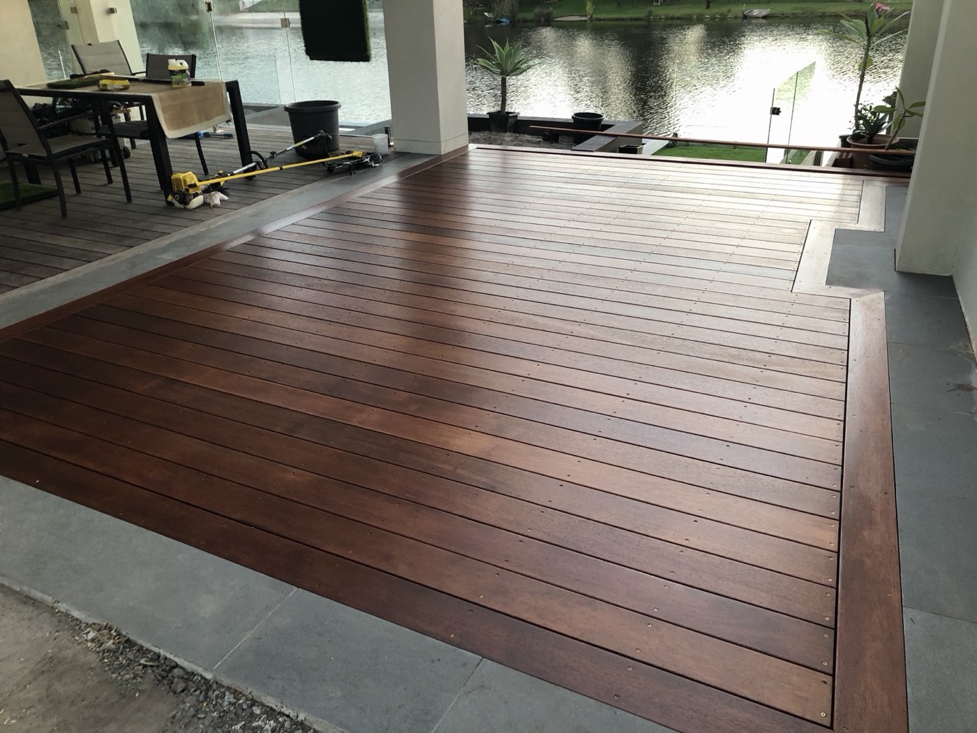Decking and outdoor structures — Thomas Philp Constructions